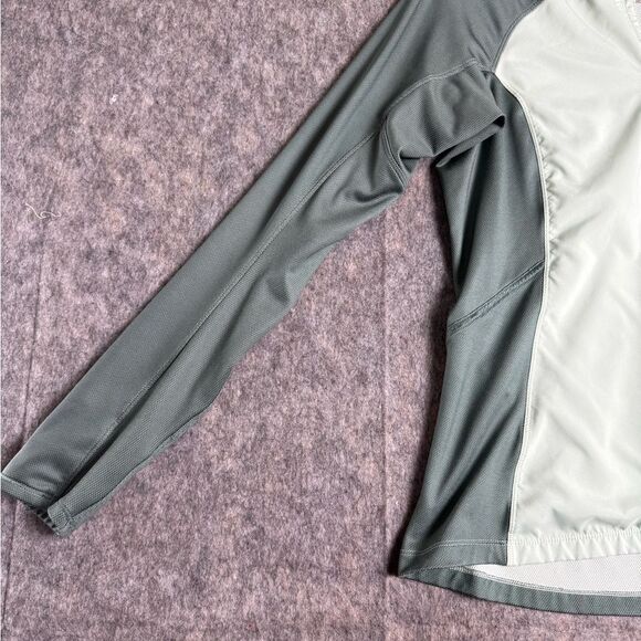 The North Face FlashDry 1/4 Zip Jacket Women's Medium Green Athleisure Running - Picture 4 of 7